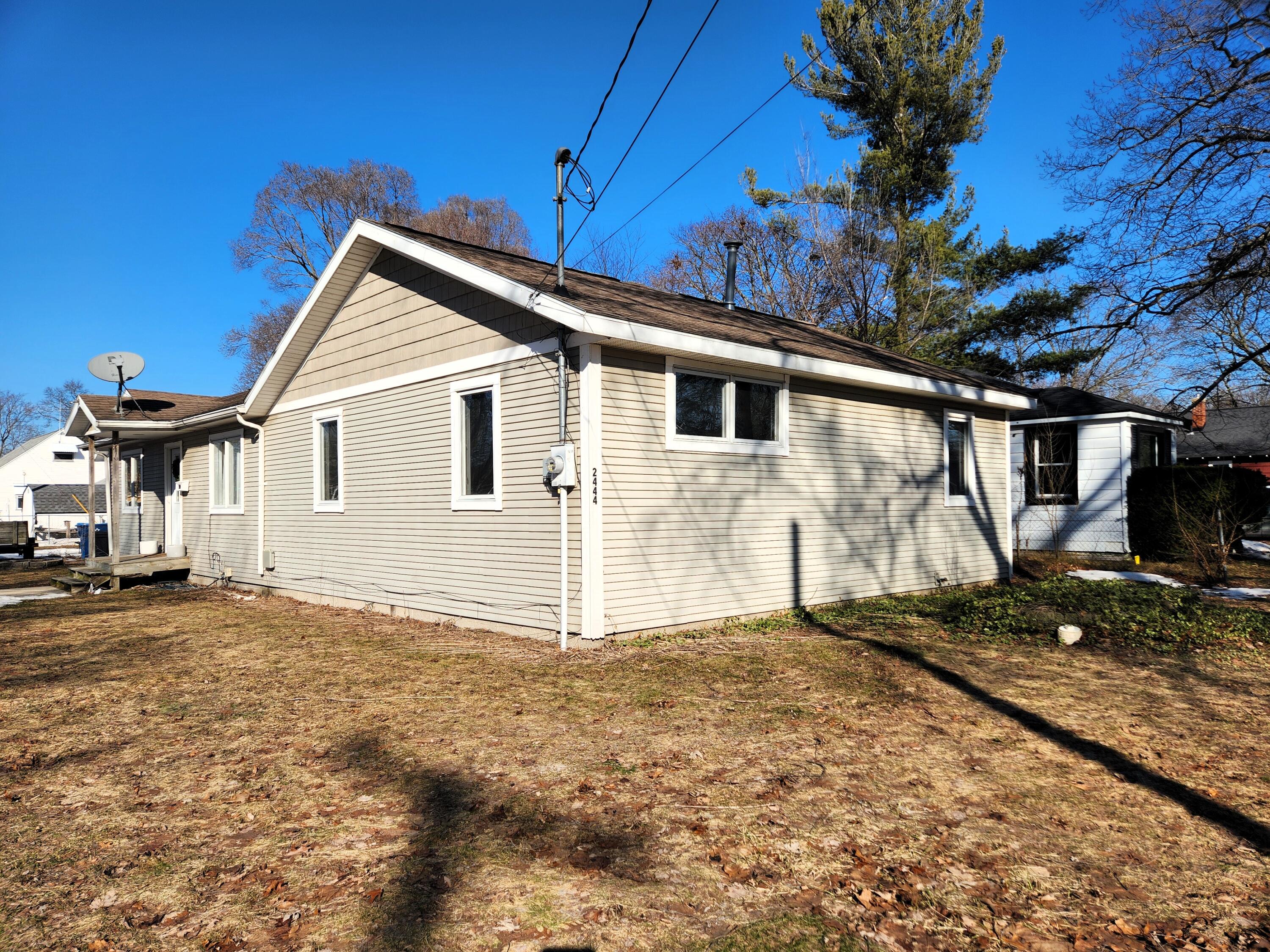 2444 Harding Avenue Muskegon MI 49441