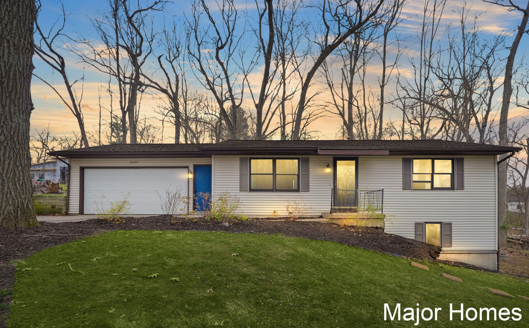 8445 Oakview Avenue NE Rockford MI 49341