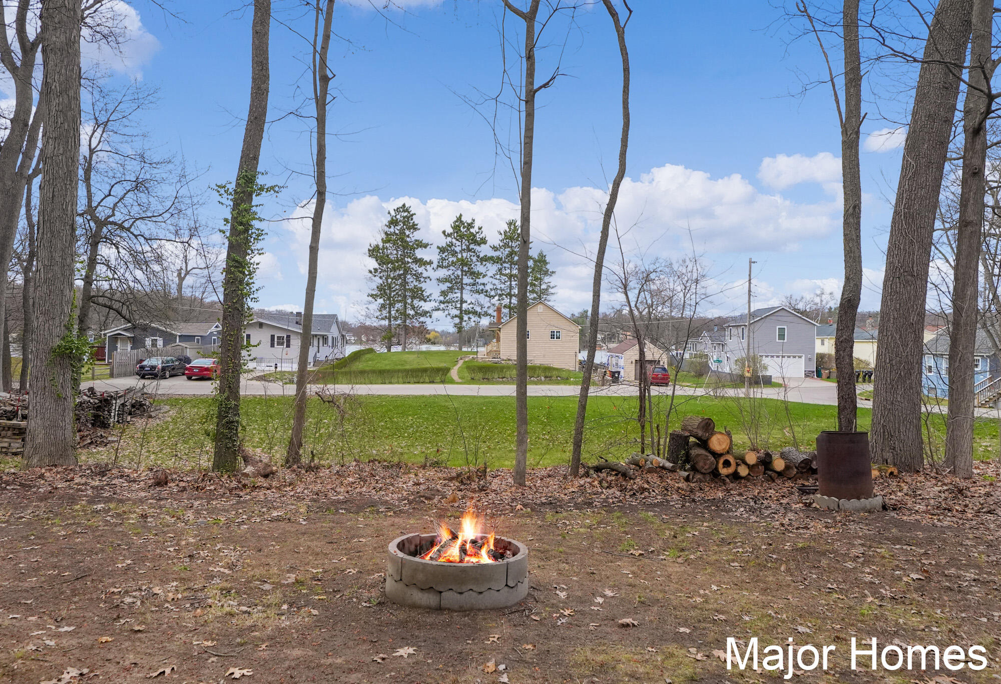 8445 Oakview Avenue NE Rockford MI 49341