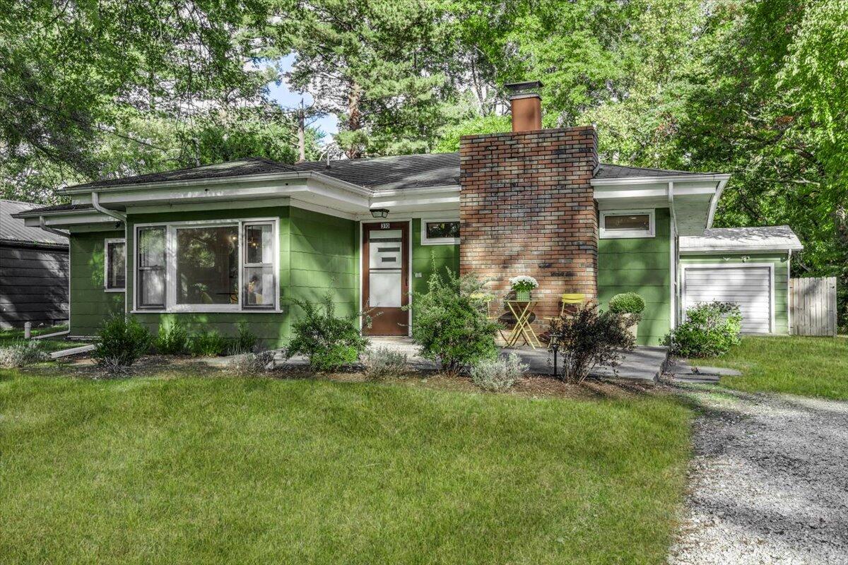 310 W Detroit Street New Buffalo MI 49117