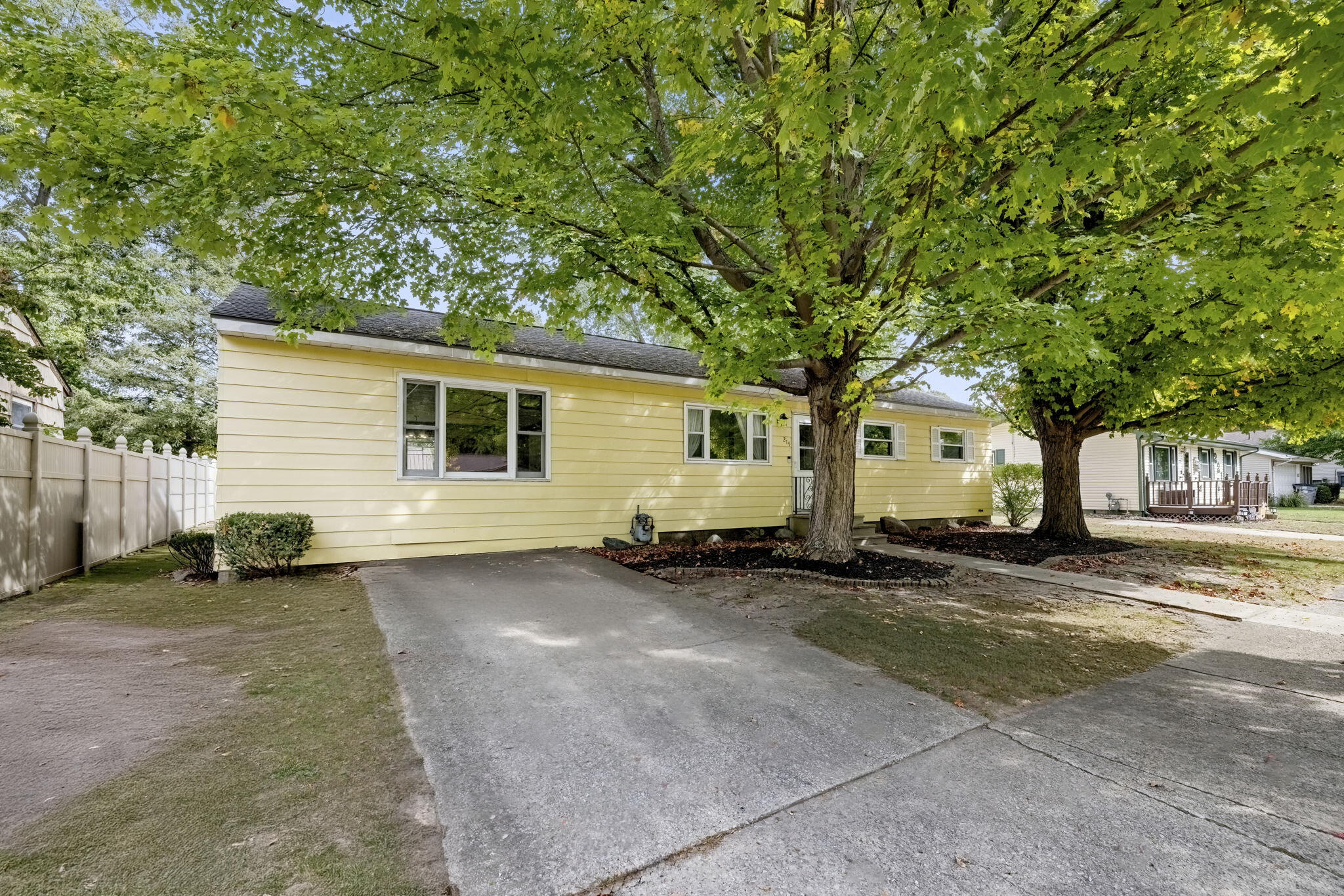 New Buffalo MI, 215 S Clinton Street