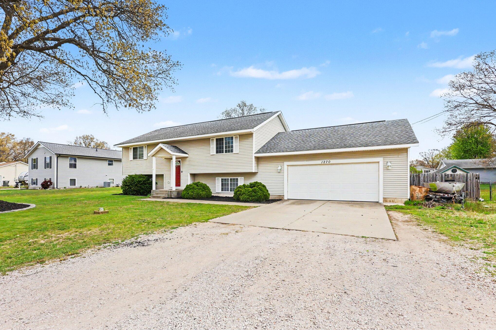 1270 Holiday Street Muskegon MI 49442