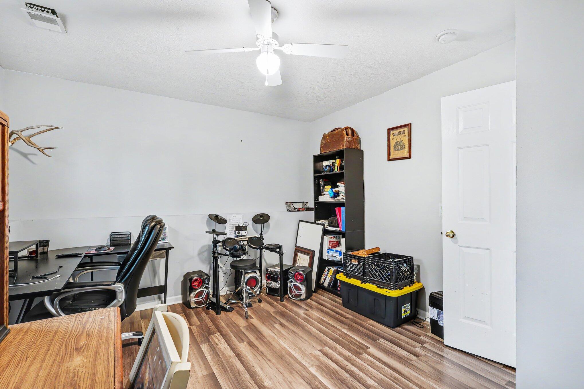 1270 Holiday Street Muskegon MI 49442