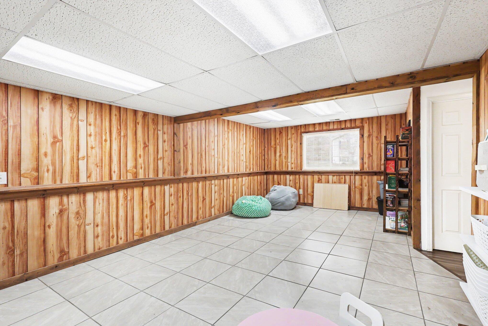 1270 Holiday Street Muskegon MI 49442