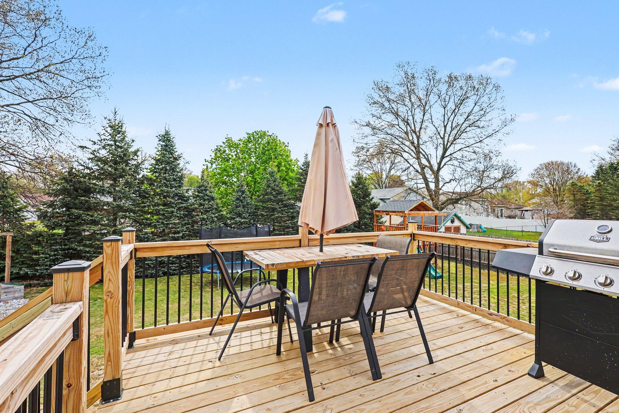 1270 Holiday Street Muskegon MI 49442