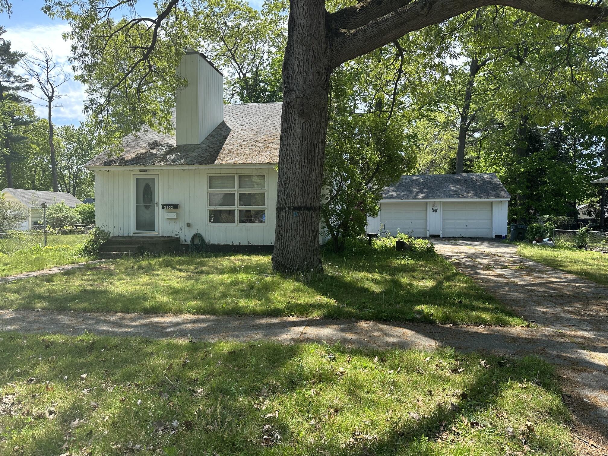 2503 Philo Muskegon MI 49441