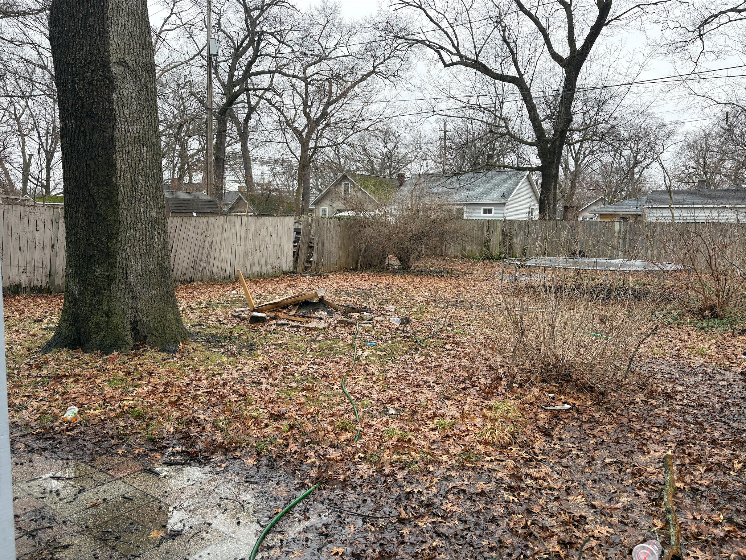 1930 &1945 Leahy Street Muskegon MI 49442