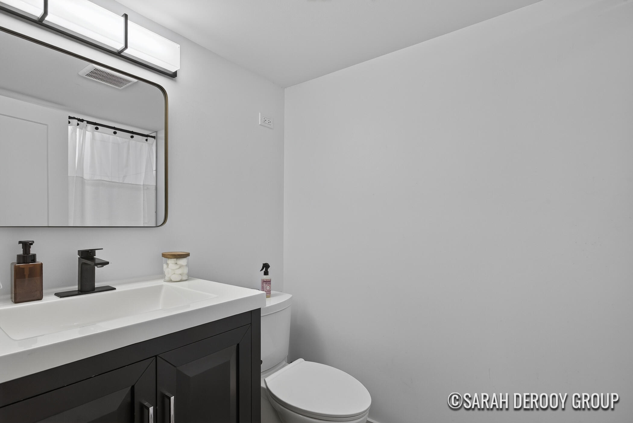 1936 Carlton Avenue NE Grand Rapids MI 49505