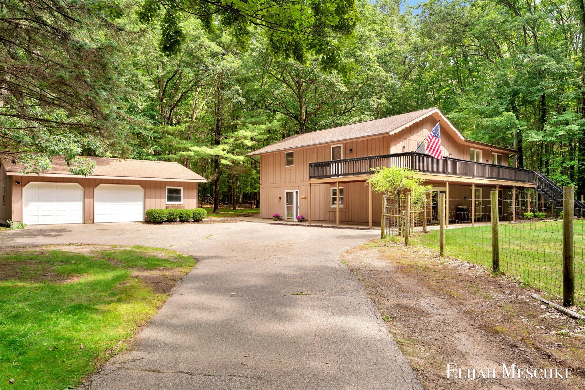1160 Scenic Drive Muskegon MI 49445
