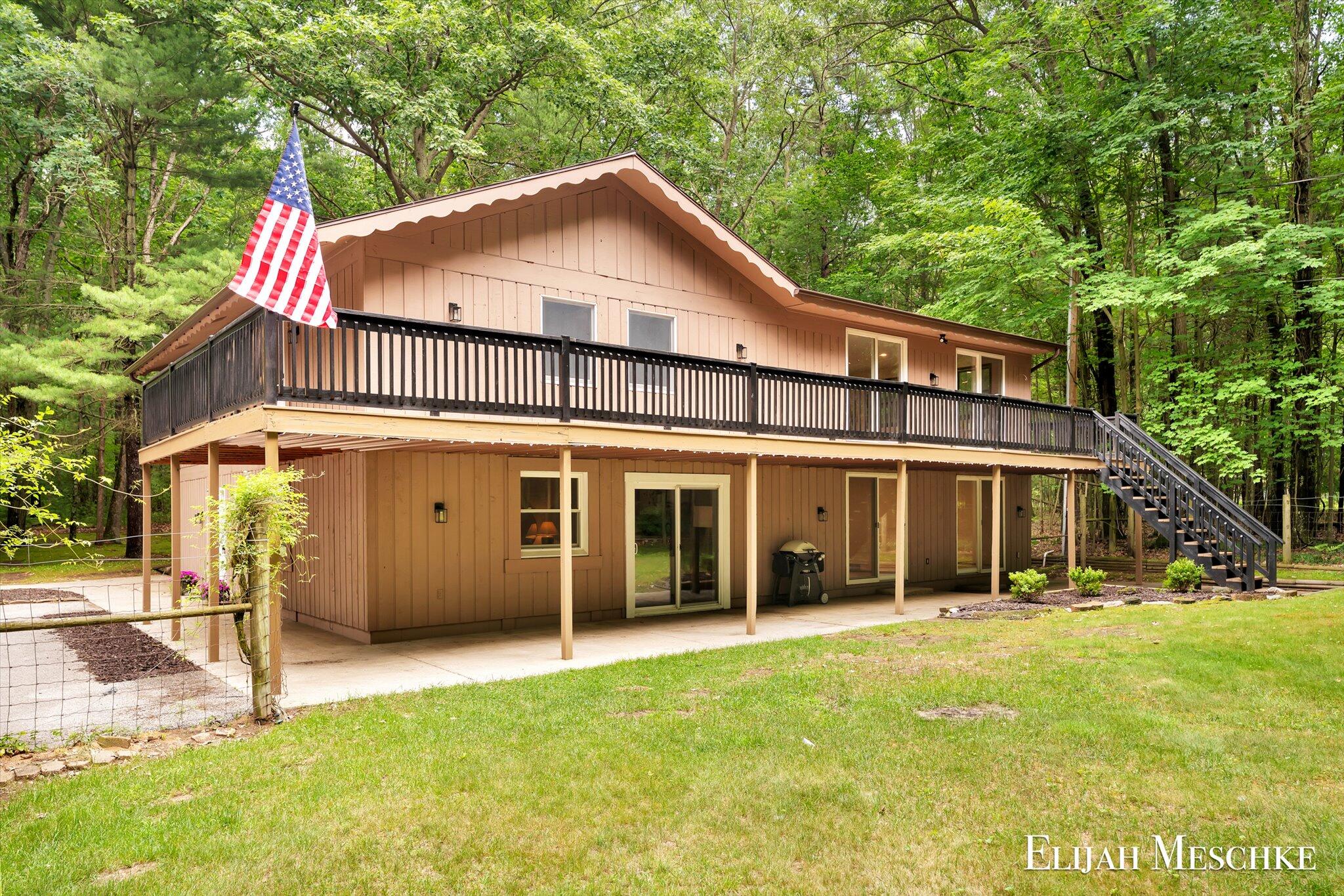 1160 Scenic Drive Muskegon MI 49445