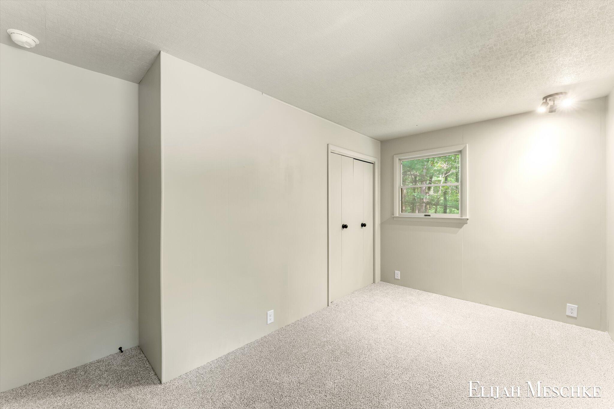 1160 Scenic Drive Muskegon MI 49445