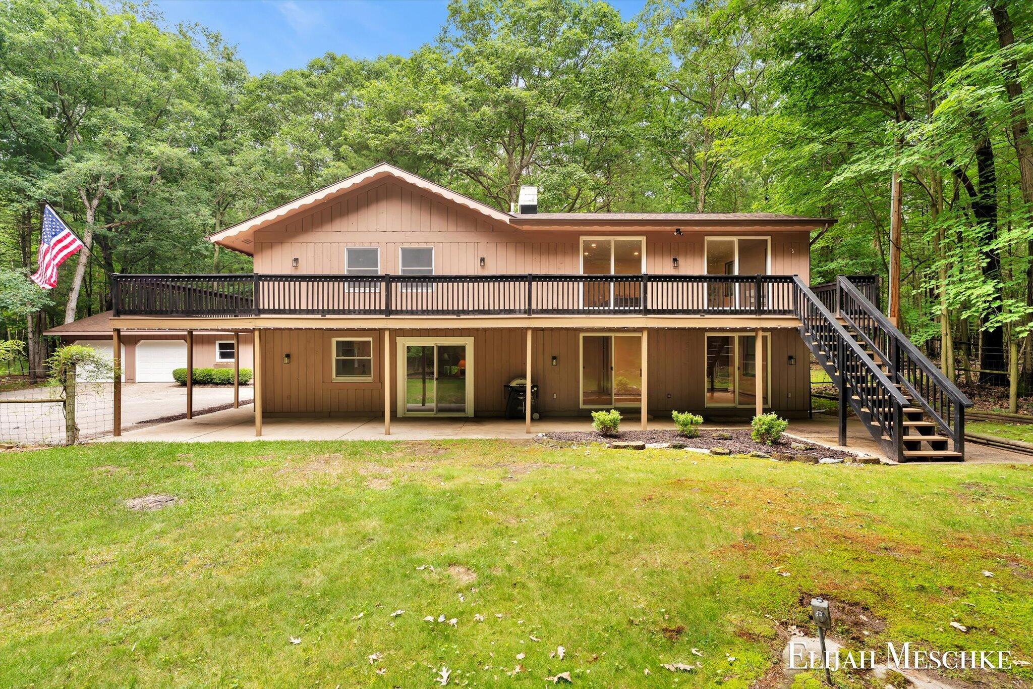 1160 Scenic Drive Muskegon MI 49445