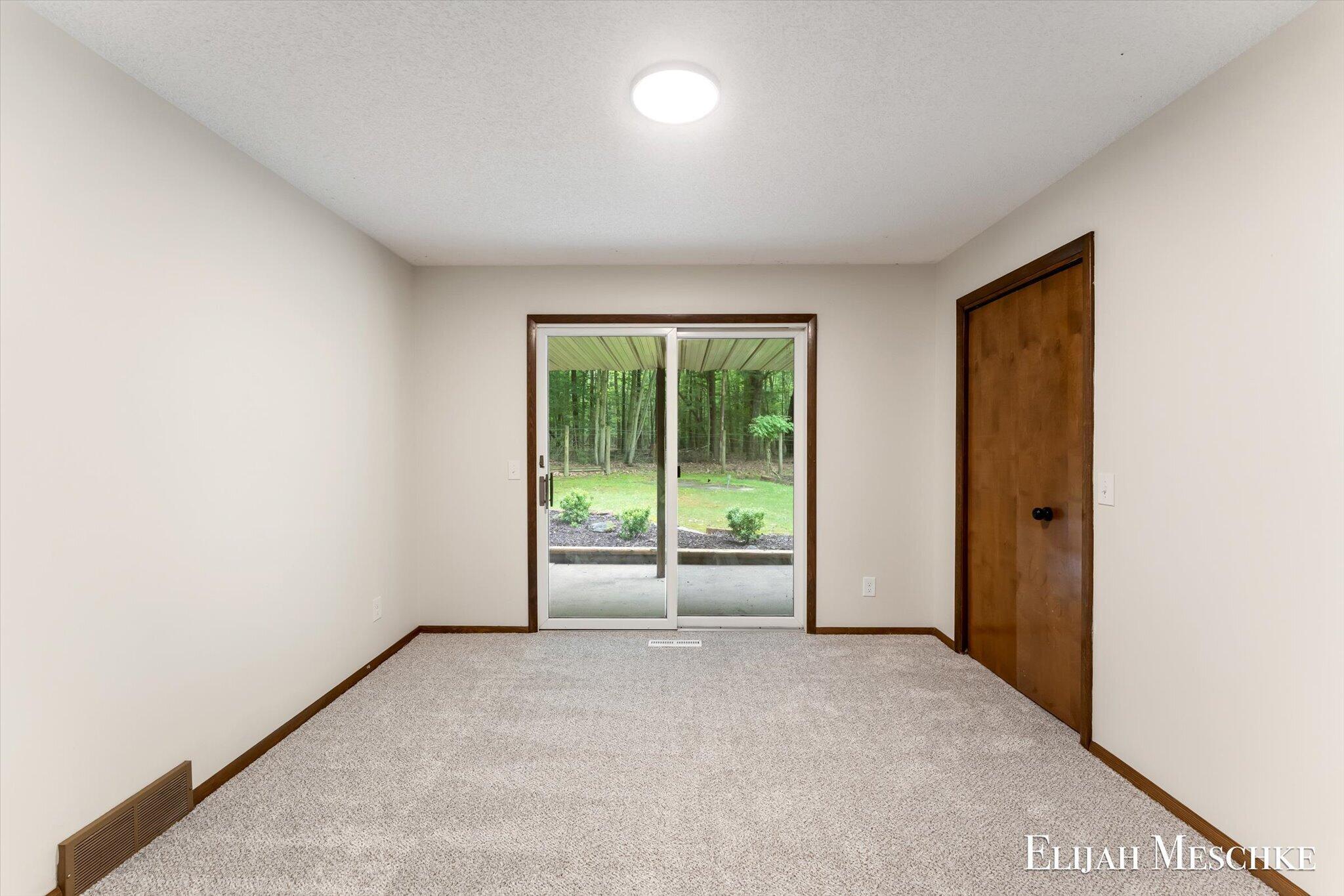 1160 Scenic Drive Muskegon MI 49445