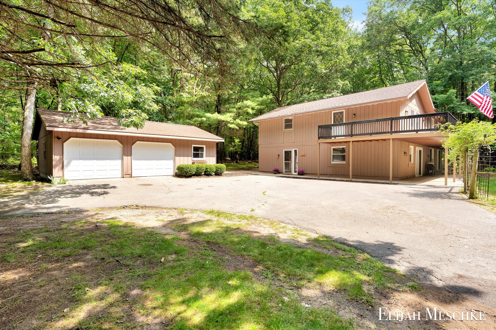 1160 Scenic Drive Muskegon MI 49445