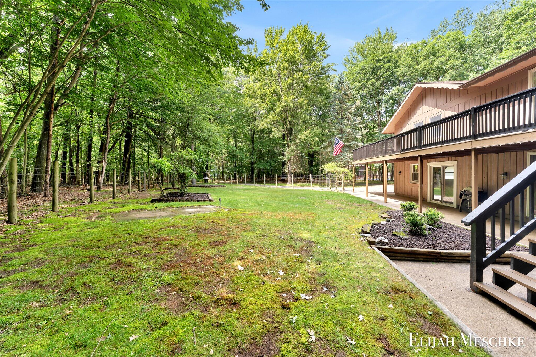 1160 Scenic Drive Muskegon MI 49445