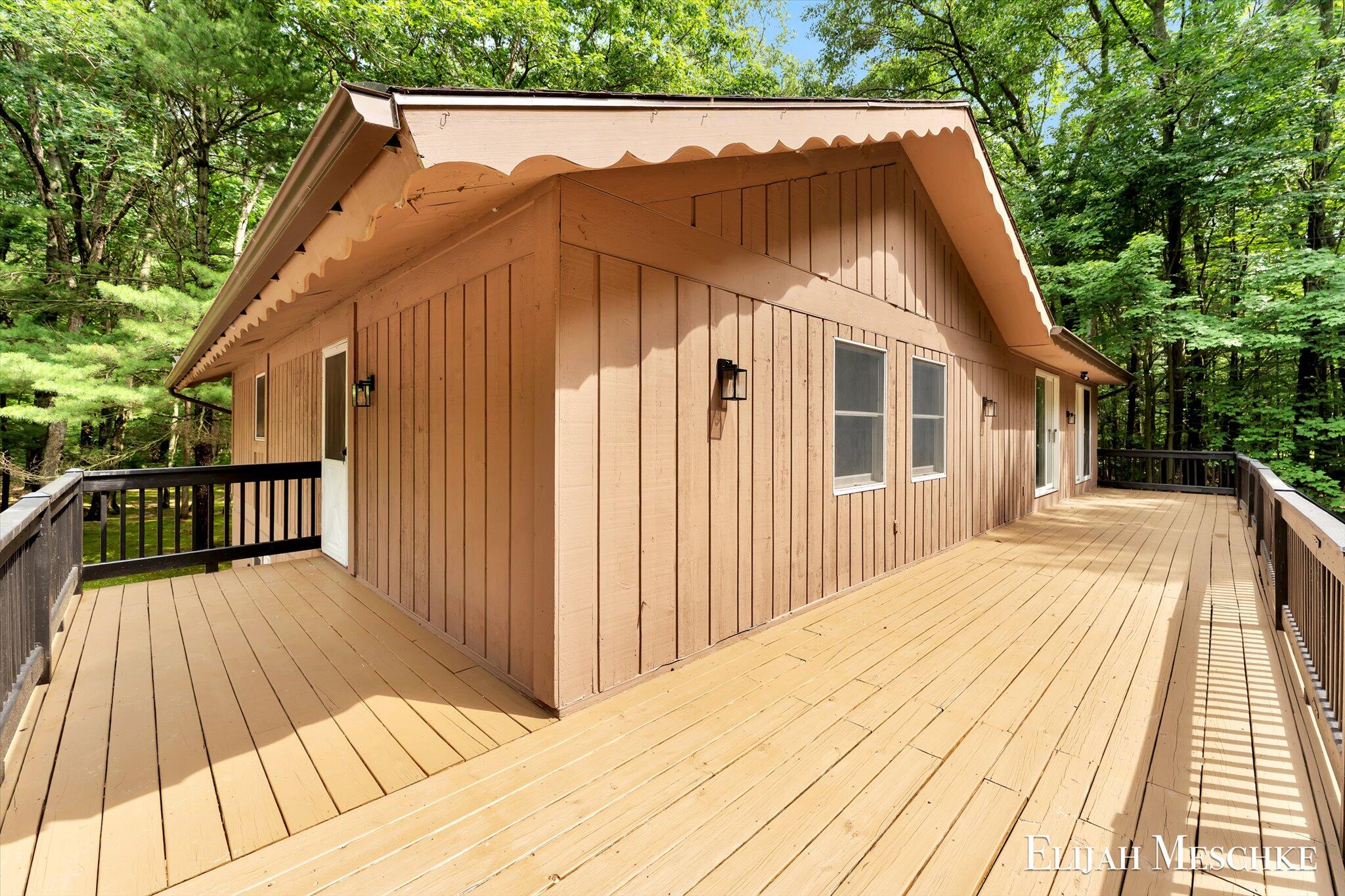 1160 Scenic Drive Muskegon MI 49445