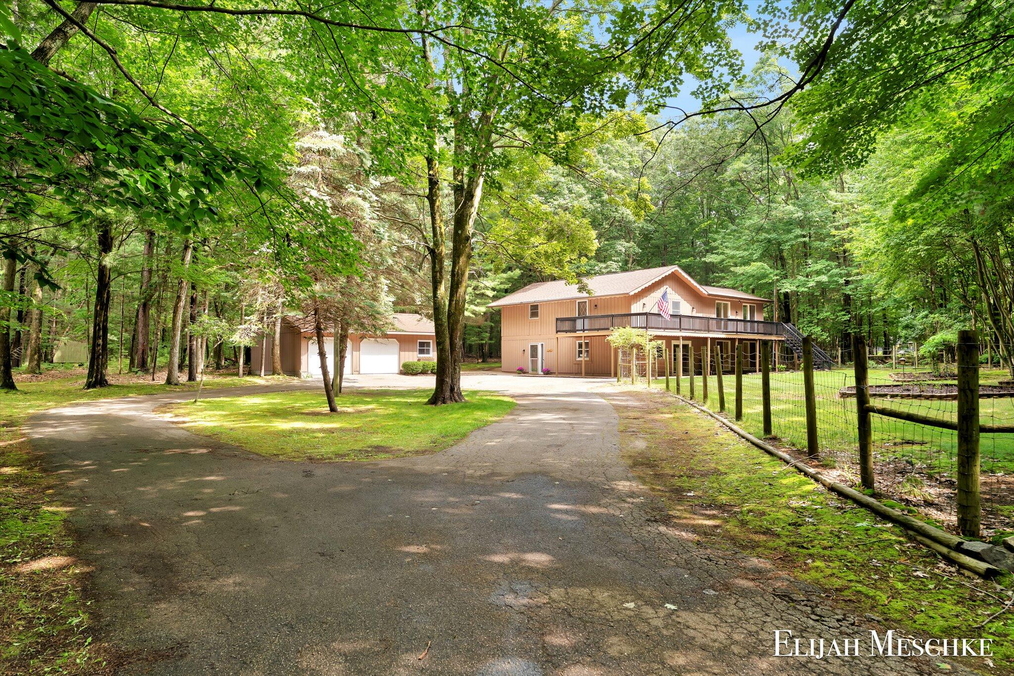 1160 Scenic Drive Muskegon MI 49445
