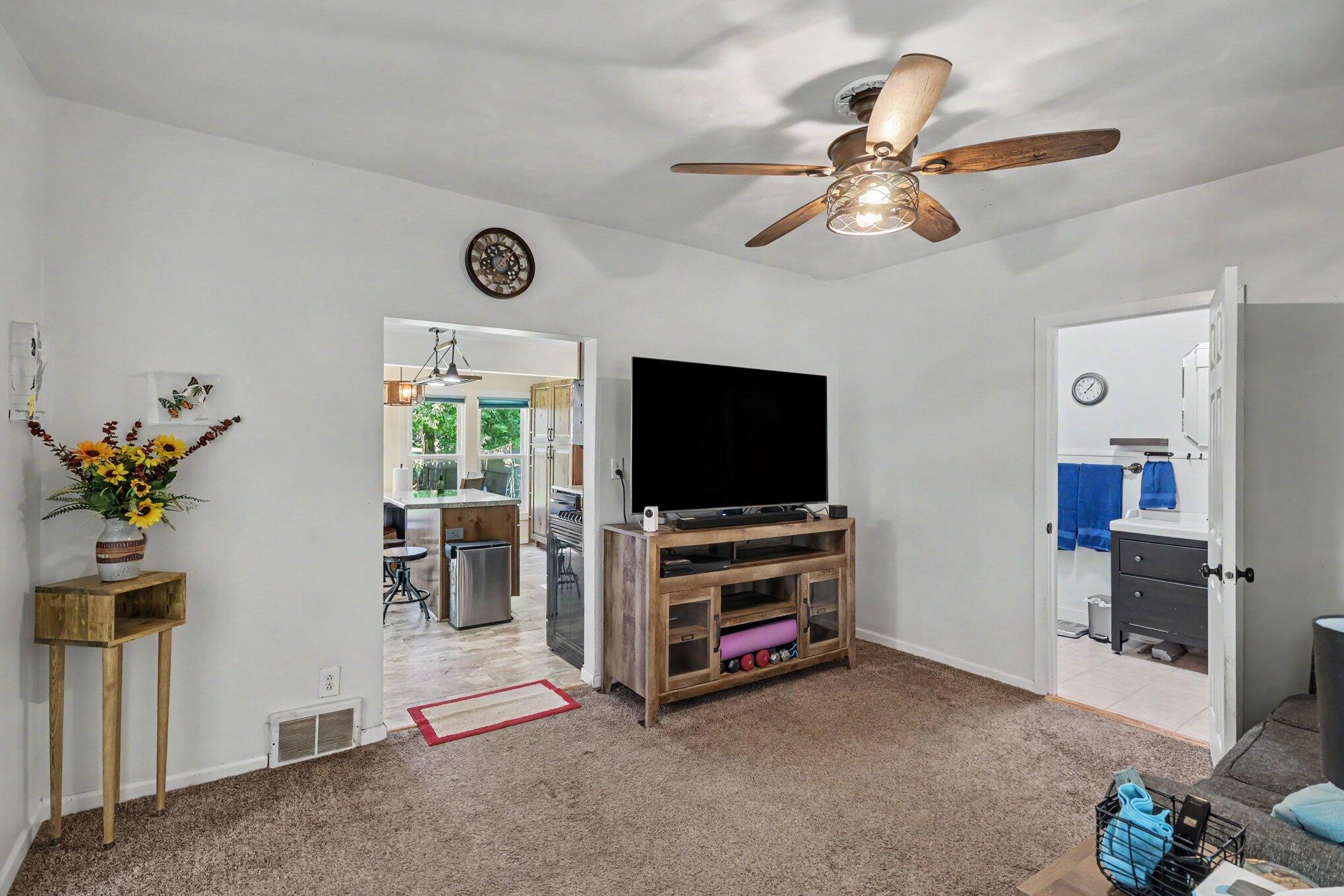 117 Knapp Street Allegan MI 49010