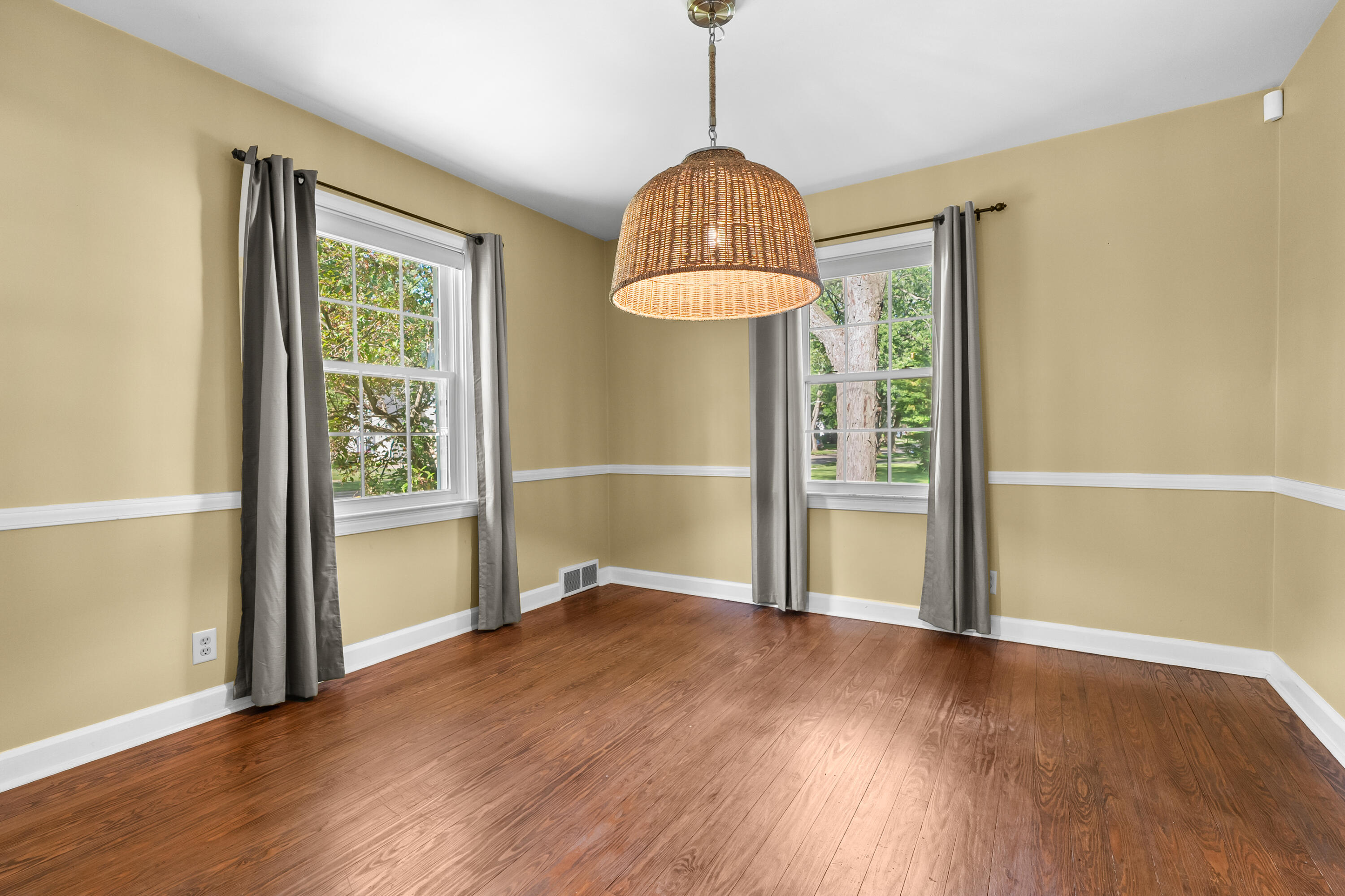 1307 Lakeway Avenue Kalamazoo MI 49001