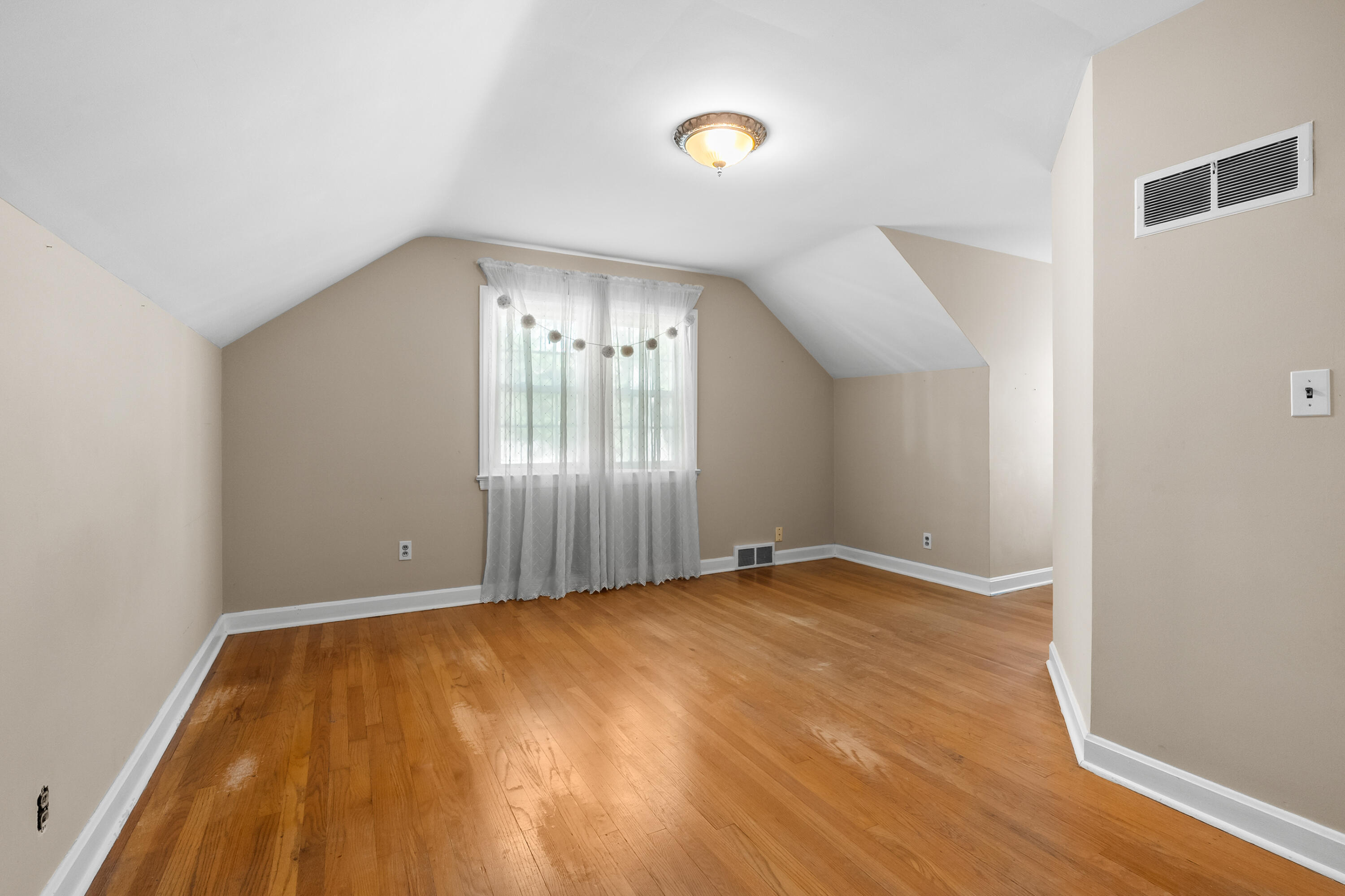 1307 Lakeway Avenue Kalamazoo MI 49001