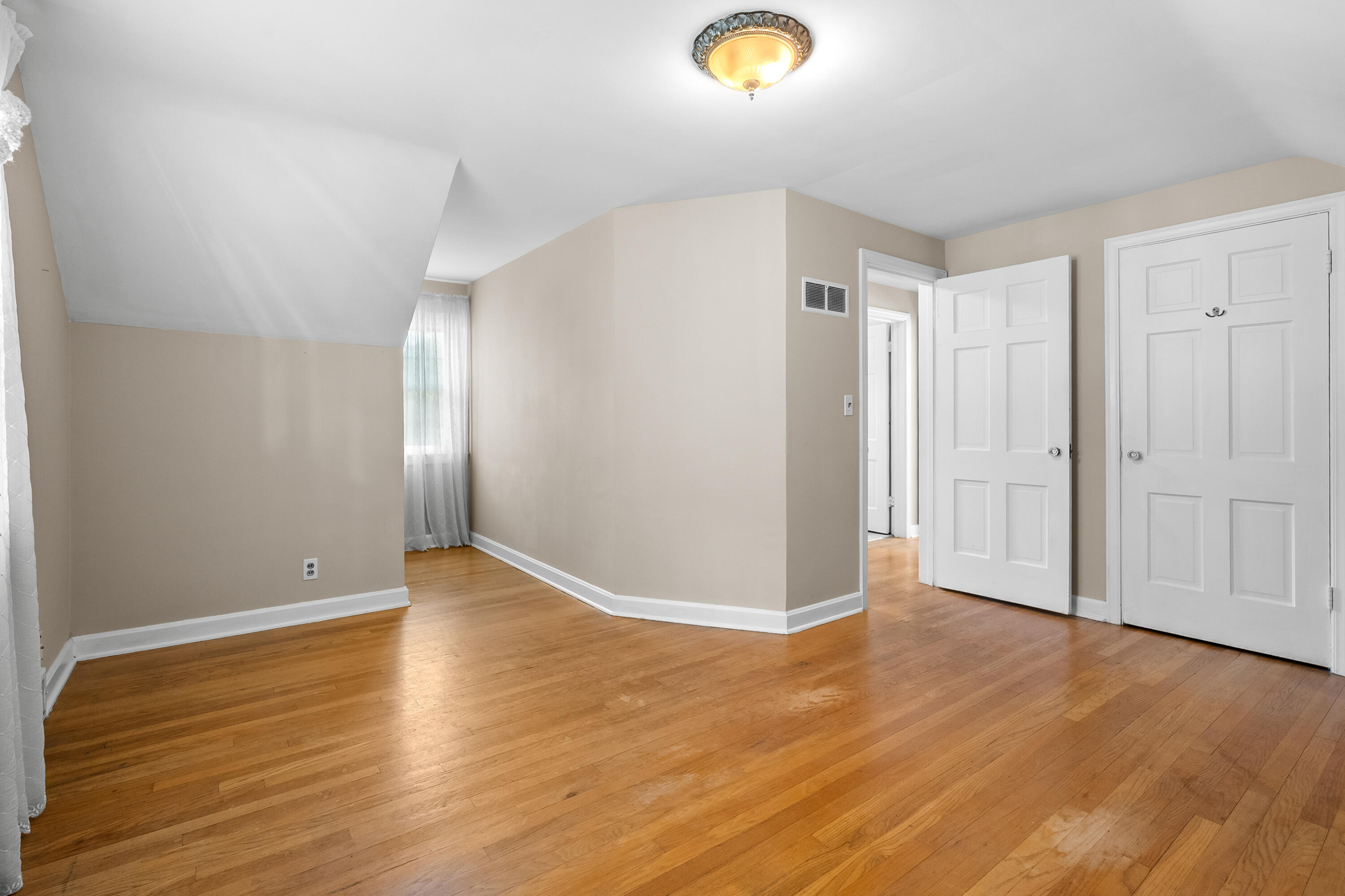 1307 Lakeway Avenue Kalamazoo MI 49001