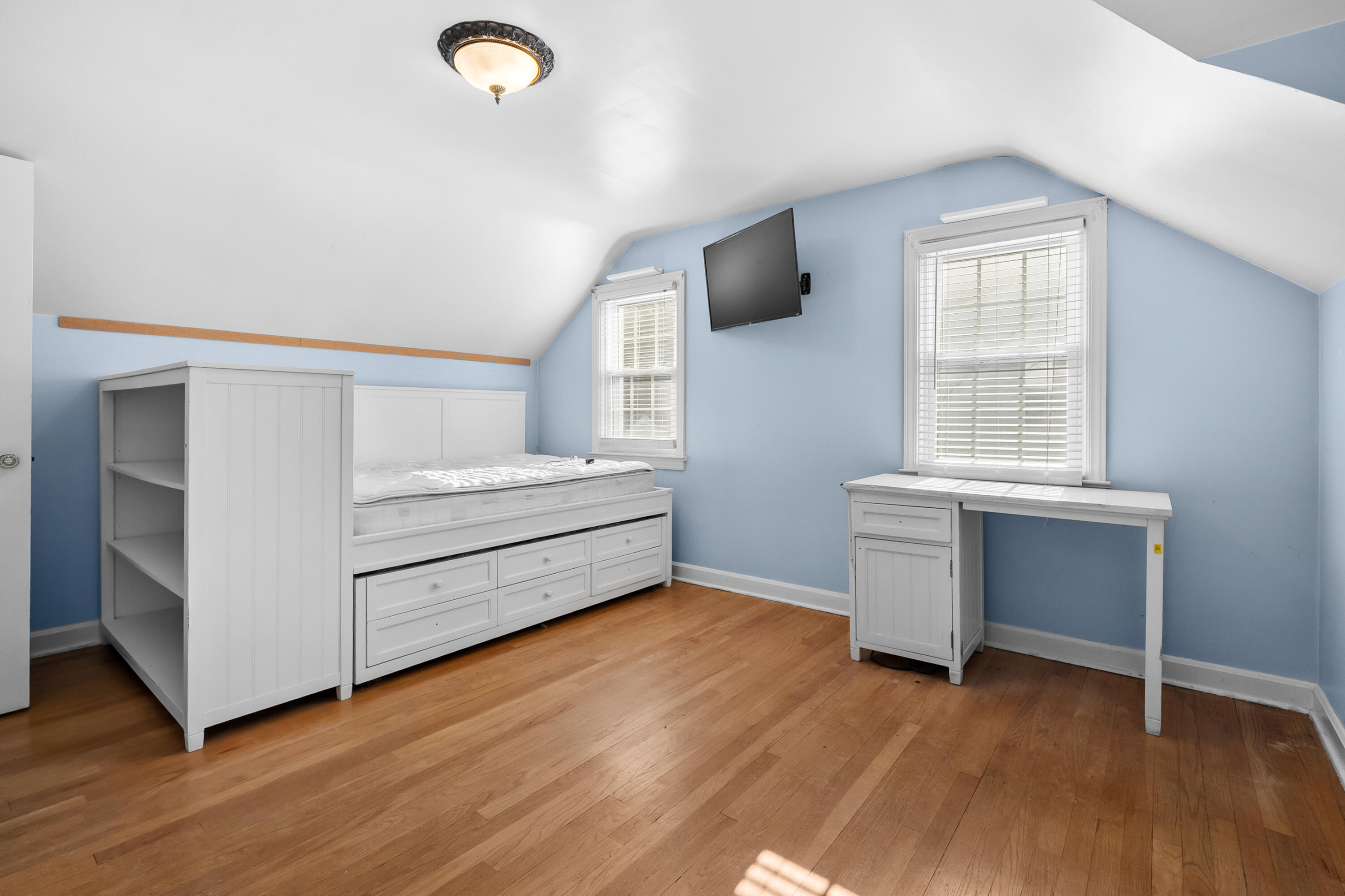 1307 Lakeway Avenue Kalamazoo MI 49001