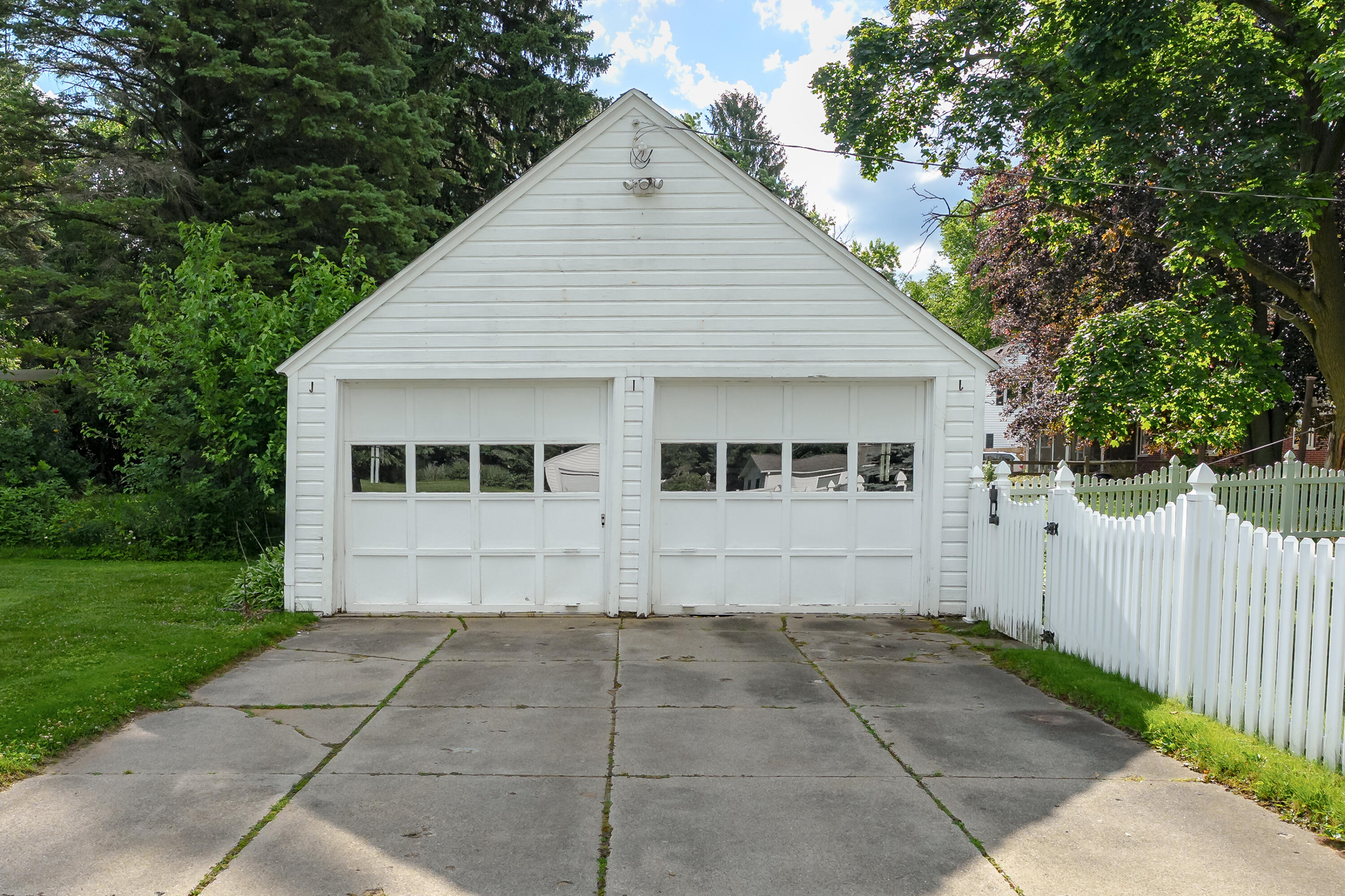 1307 Lakeway Avenue Kalamazoo MI 49001