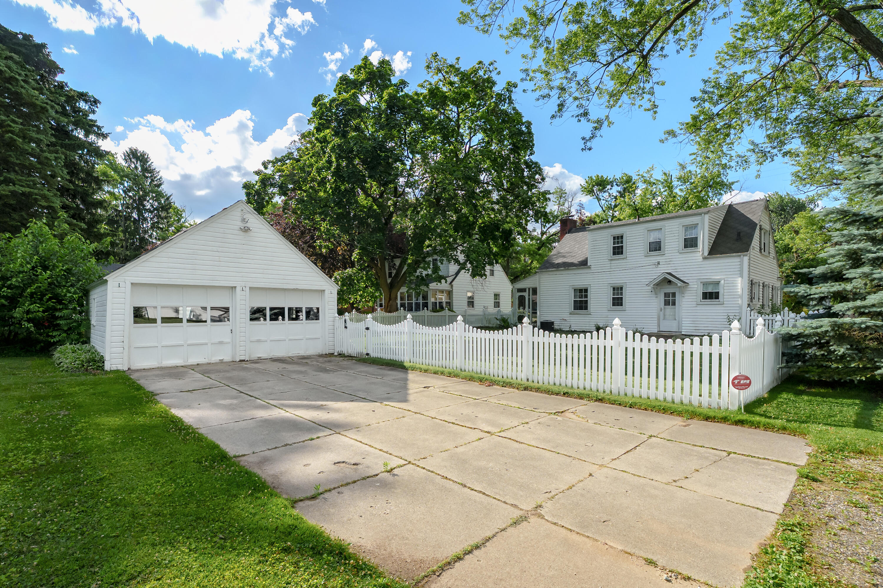1307 Lakeway Avenue Kalamazoo MI 49001