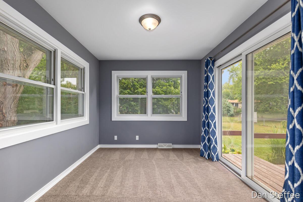 841 Elmdale Street NE Grand Rapids MI 49525