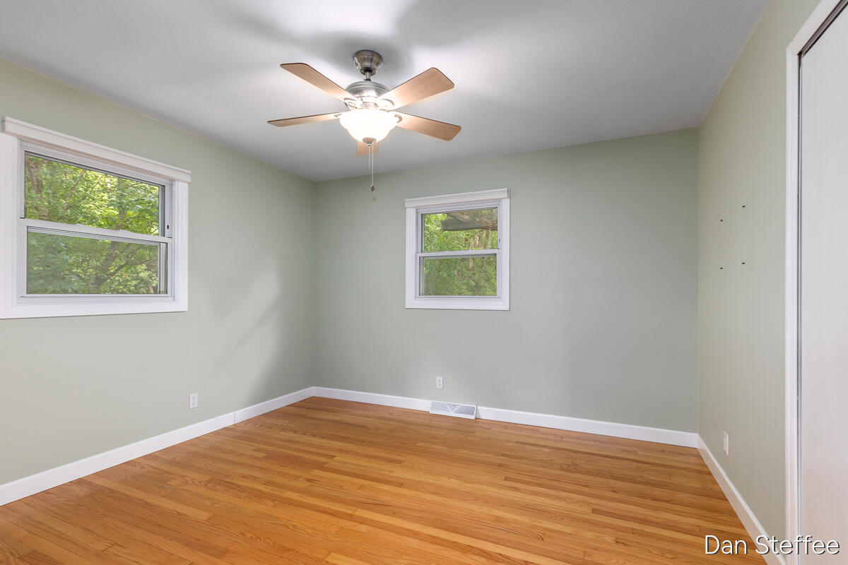 841 Elmdale Street NE Grand Rapids MI 49525