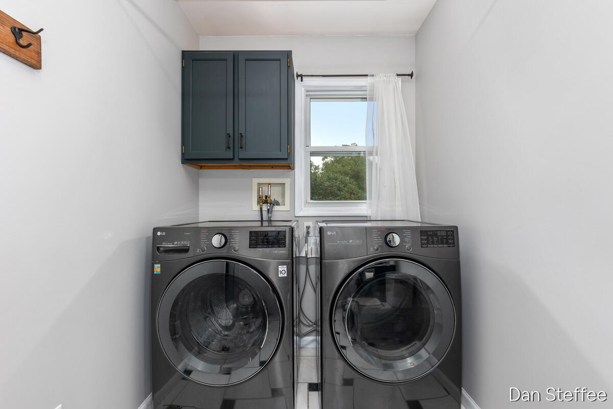 841 Elmdale Street NE Grand Rapids MI 49525