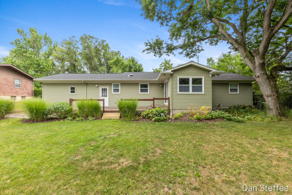 841 Elmdale Street NE Grand Rapids MI 49525