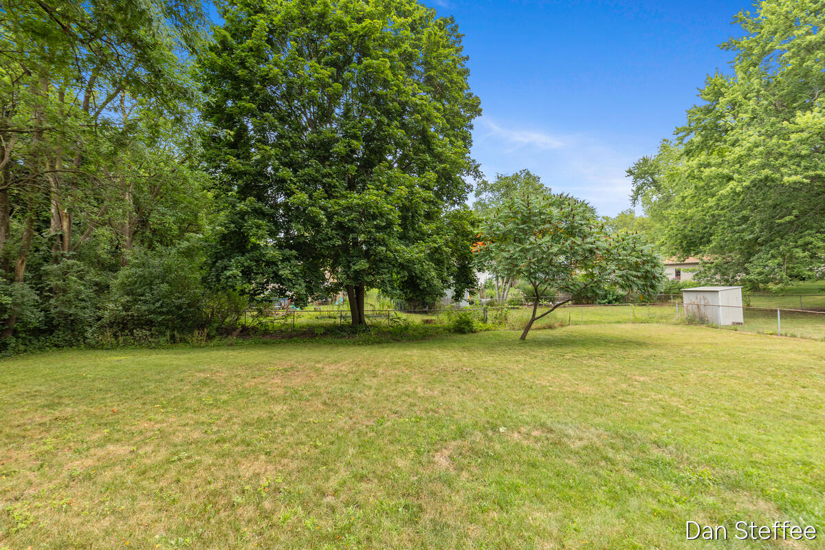 841 Elmdale Street NE Grand Rapids MI 49525