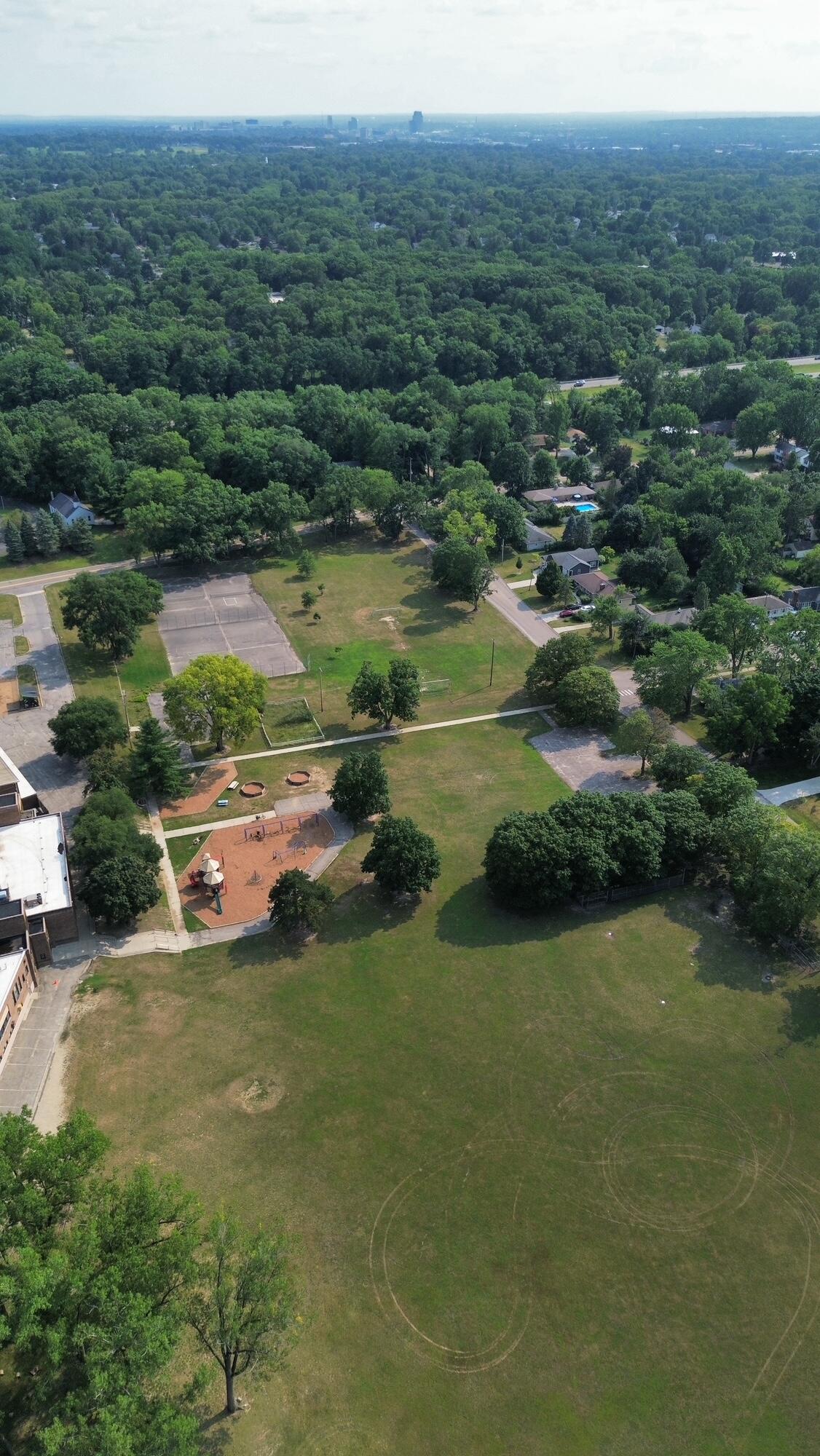 841 Elmdale Street NE Grand Rapids MI 49525