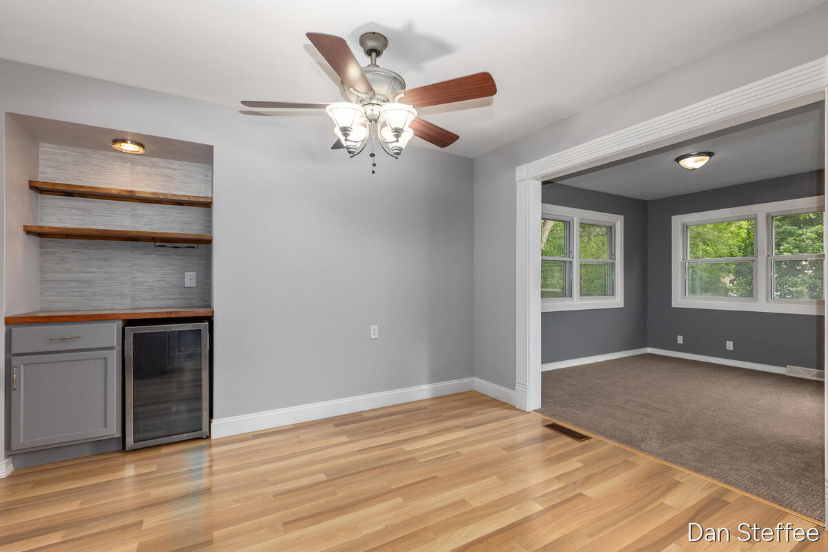 841 Elmdale Street NE Grand Rapids MI 49525