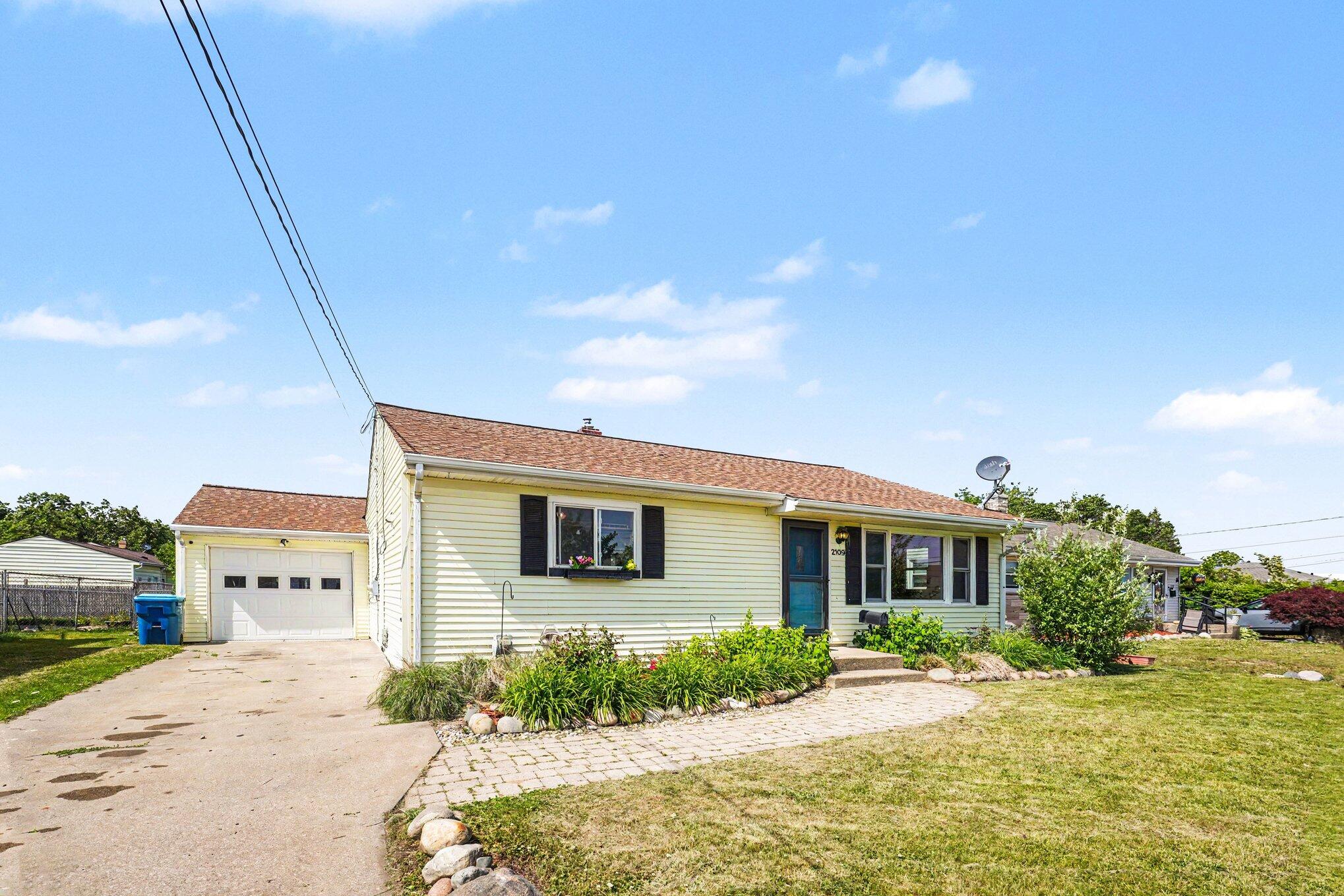 2109 Bloomfield Avenue Kalamazoo MI 49001