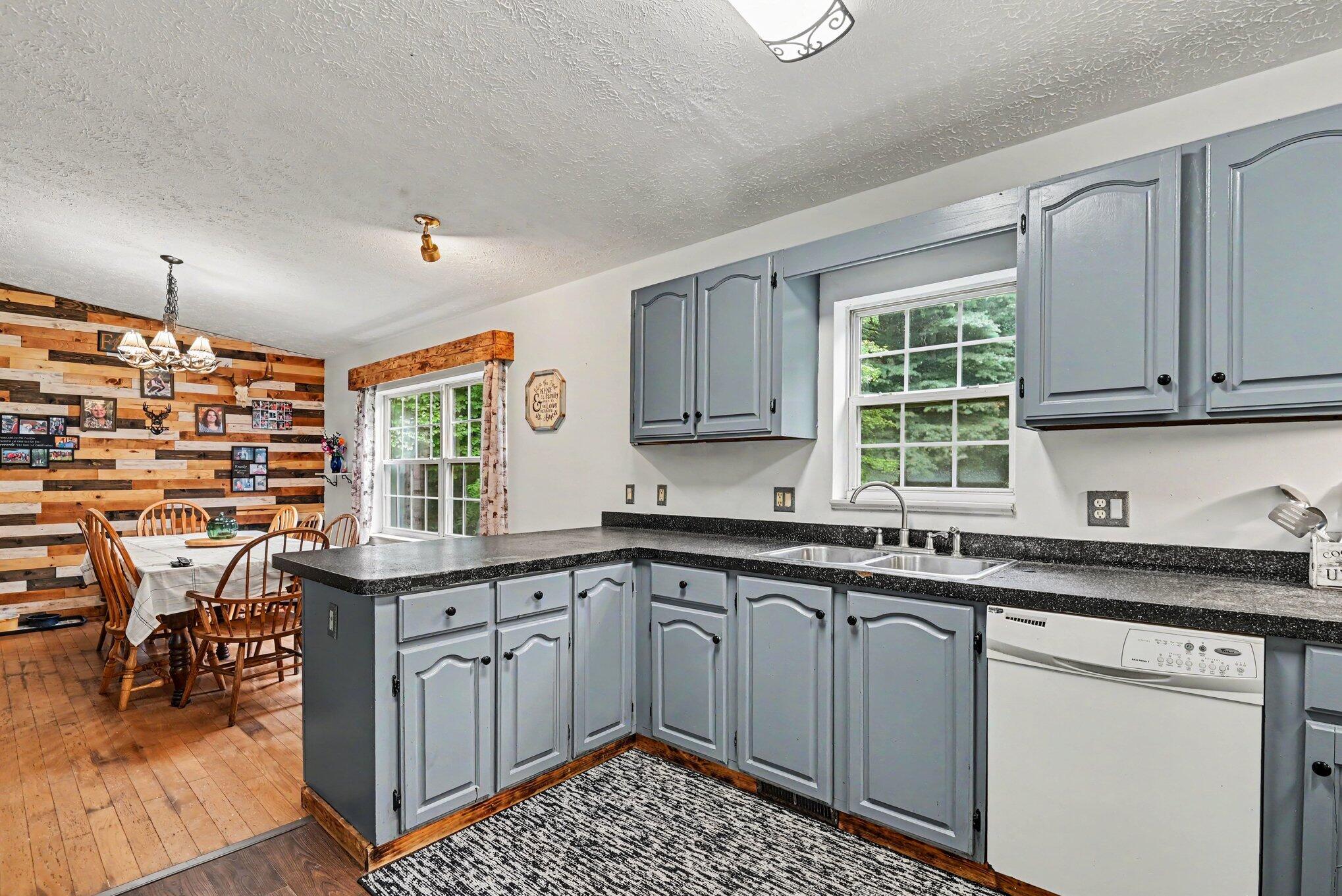 6113 102nd Avenue South Haven MI 49090