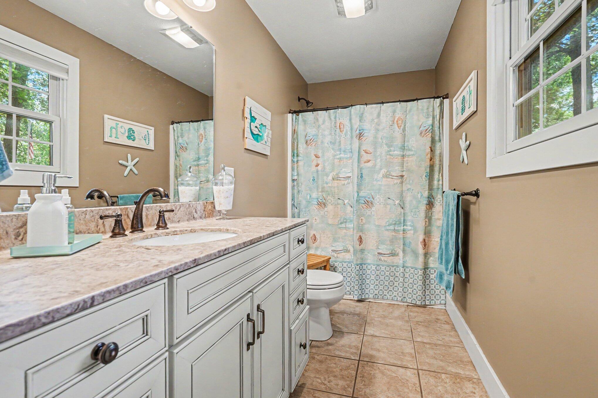 2560 Huron Trail Muskegon MI 49445