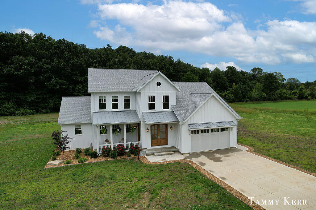 7067 118th Avenue Fennville MI 49408