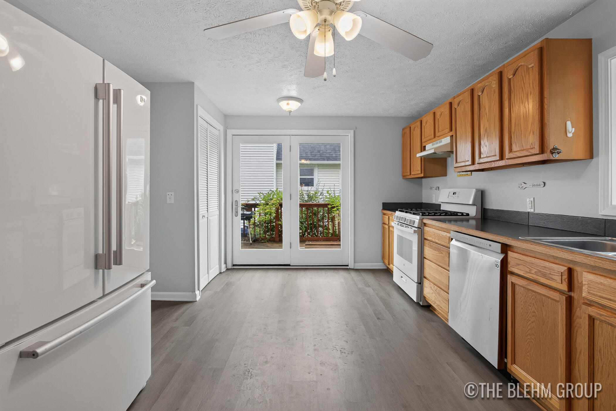 727 Emerald Avenue NE Grand Rapids MI 49503