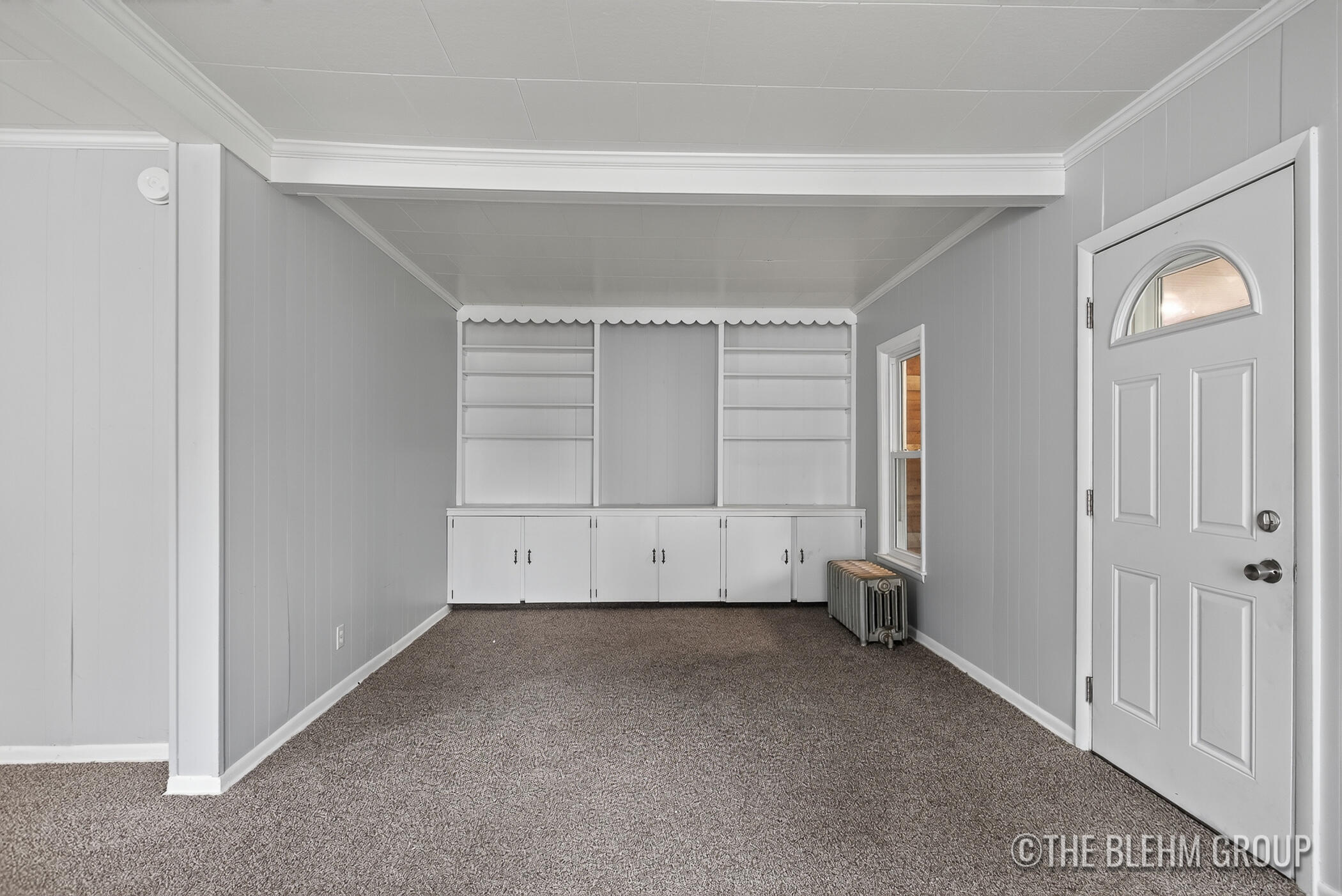 727 Emerald Avenue NE Grand Rapids MI 49503