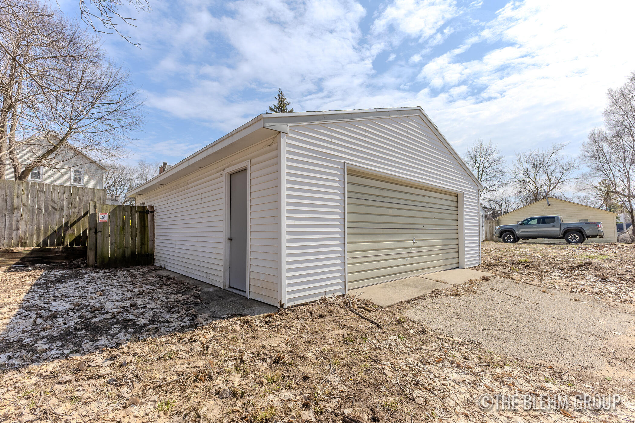 727 Emerald Avenue NE Grand Rapids MI 49503