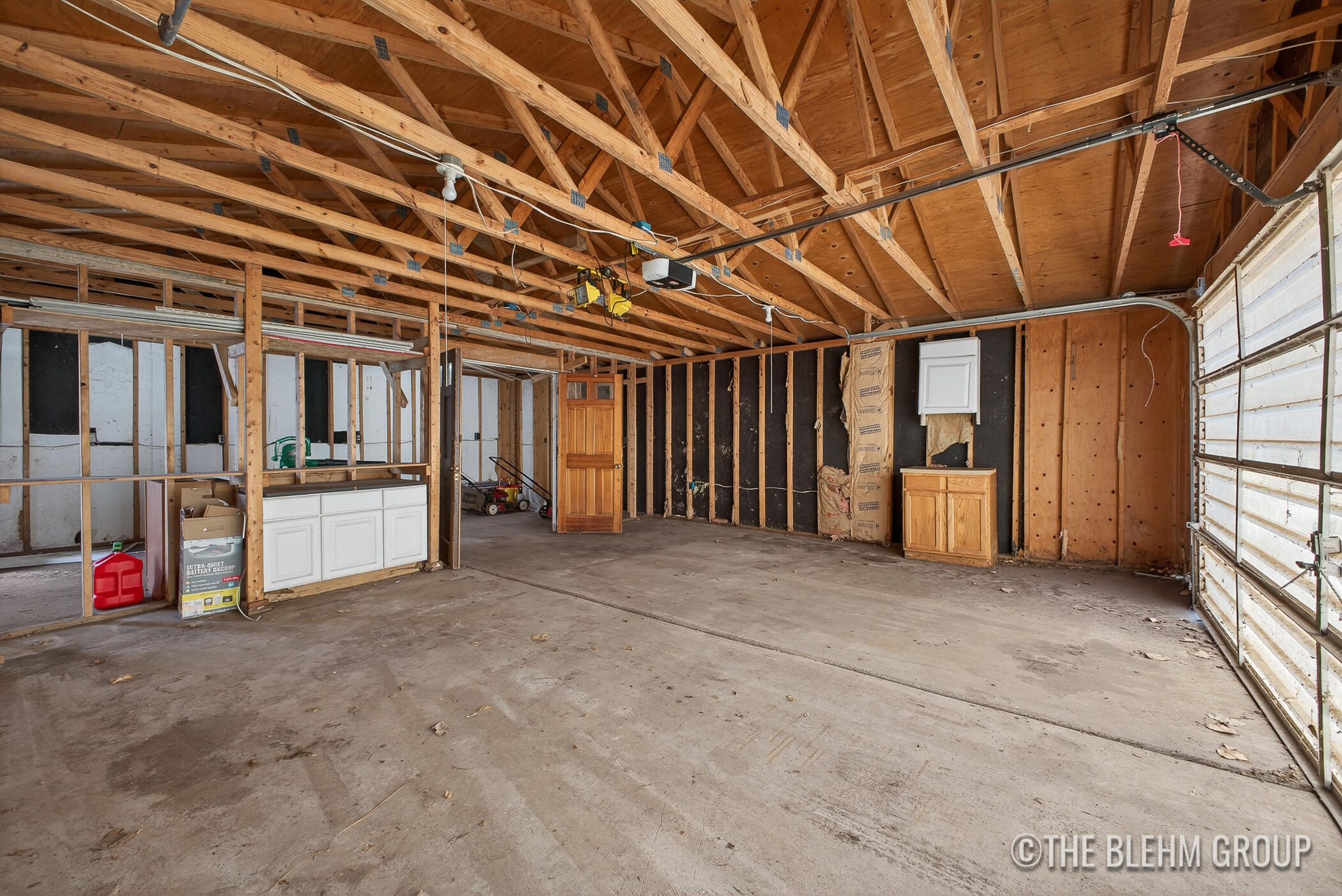 727 Emerald Avenue NE Grand Rapids MI 49503