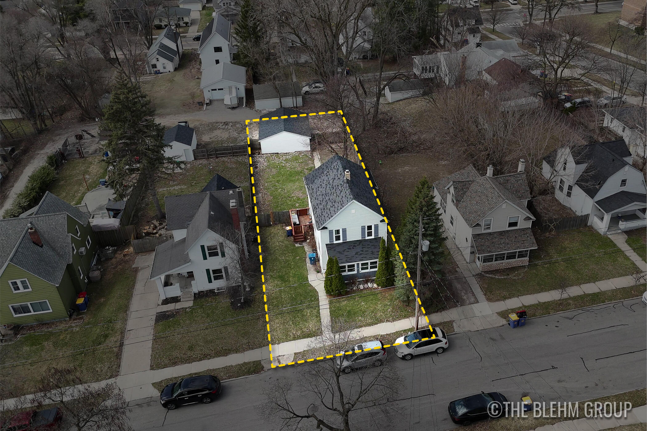 727 Emerald Avenue NE Grand Rapids MI 49503