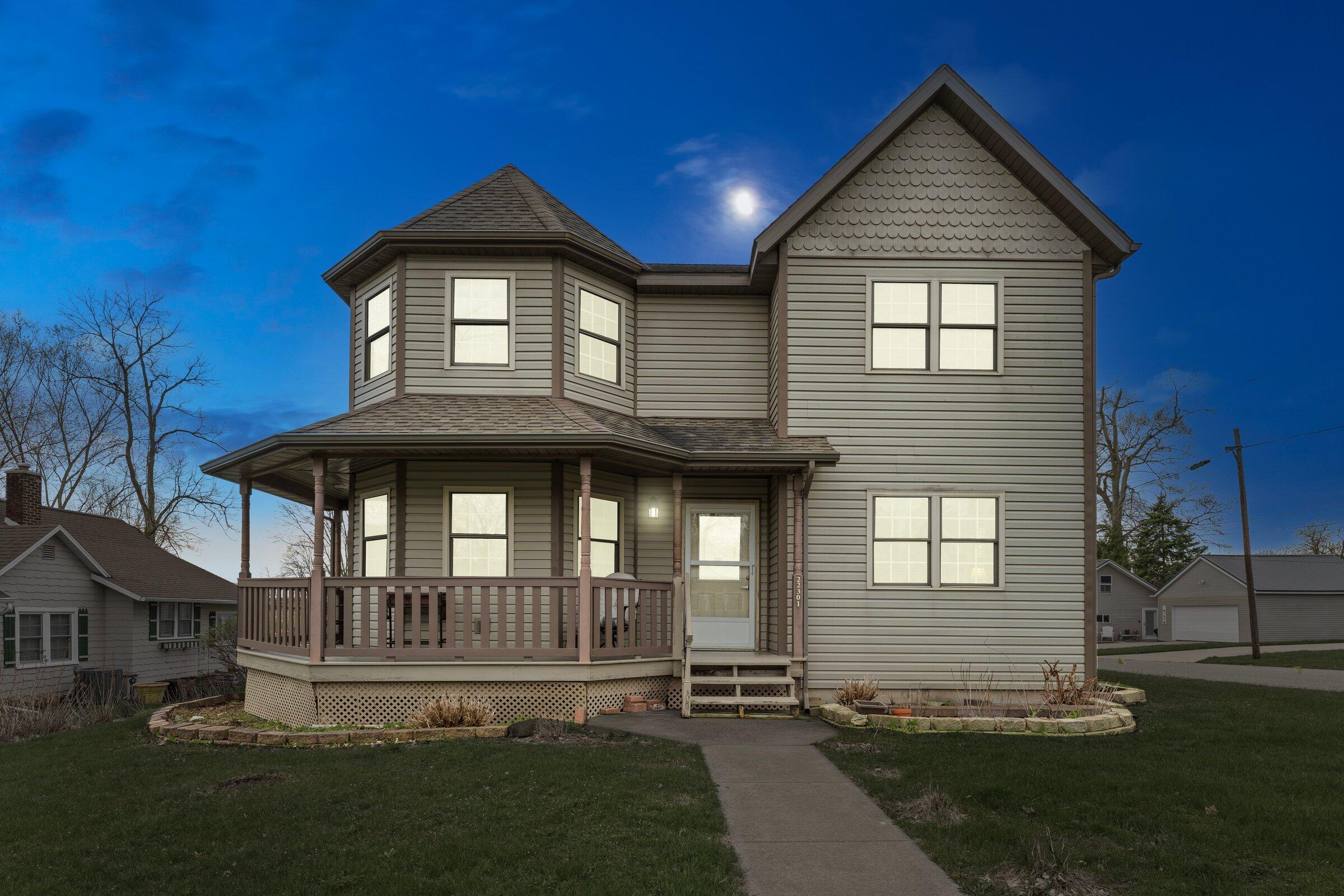 22301 Forest Avenue Avenue Cassopolis MI 49031