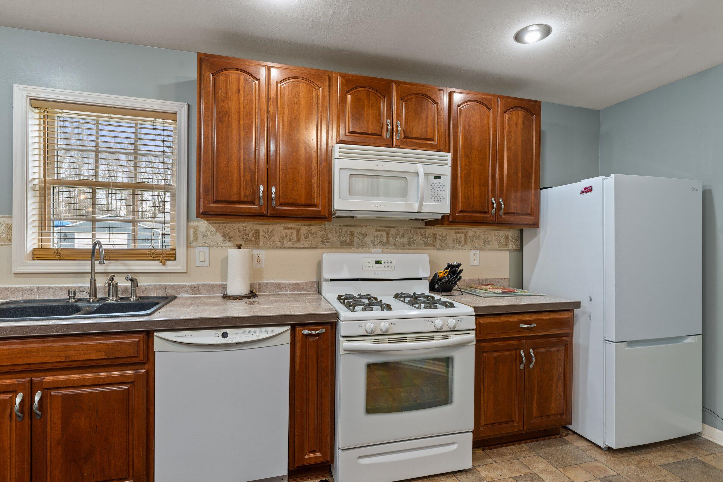 22301 Forest Avenue Avenue Cassopolis MI 49031