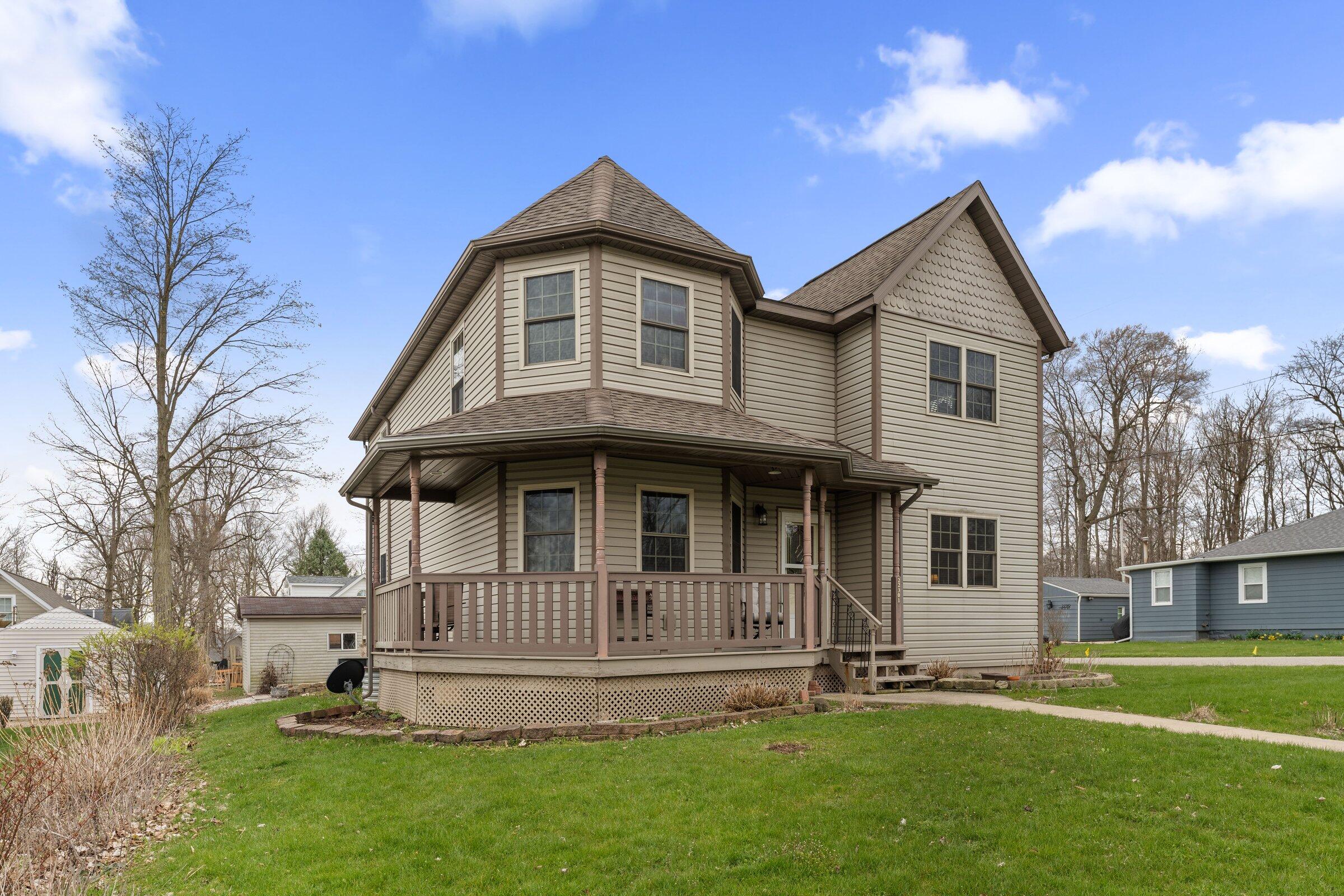 22301 Forest Avenue Avenue Cassopolis MI 49031