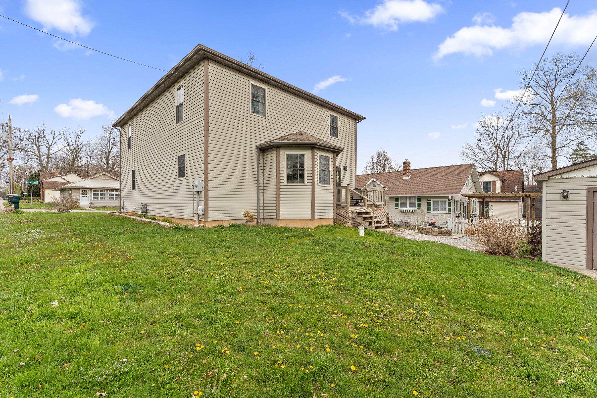 22301 Forest Avenue Avenue Cassopolis MI 49031