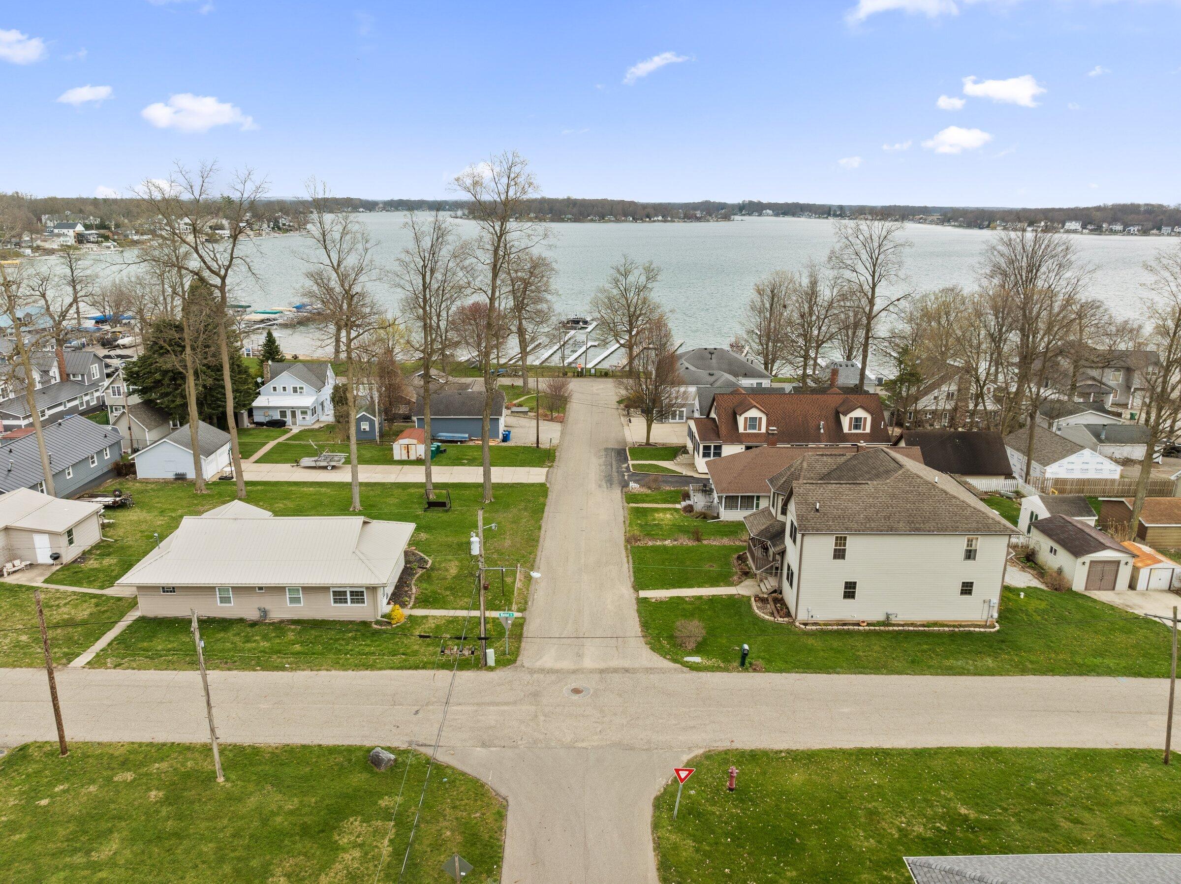 22301 Forest Avenue Avenue Cassopolis MI 49031