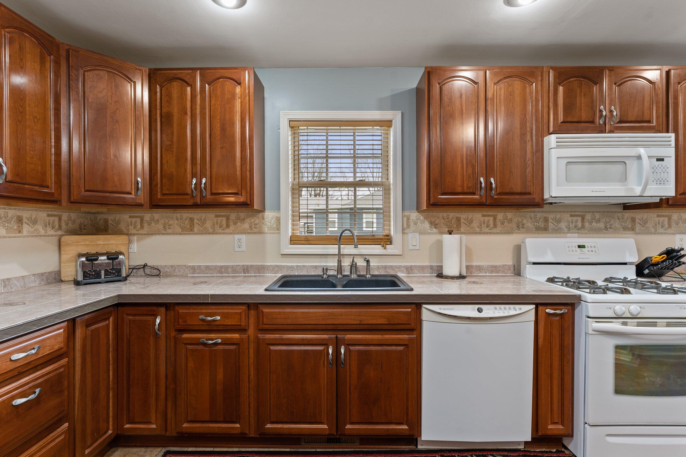 22301 Forest Avenue Avenue Cassopolis MI 49031
